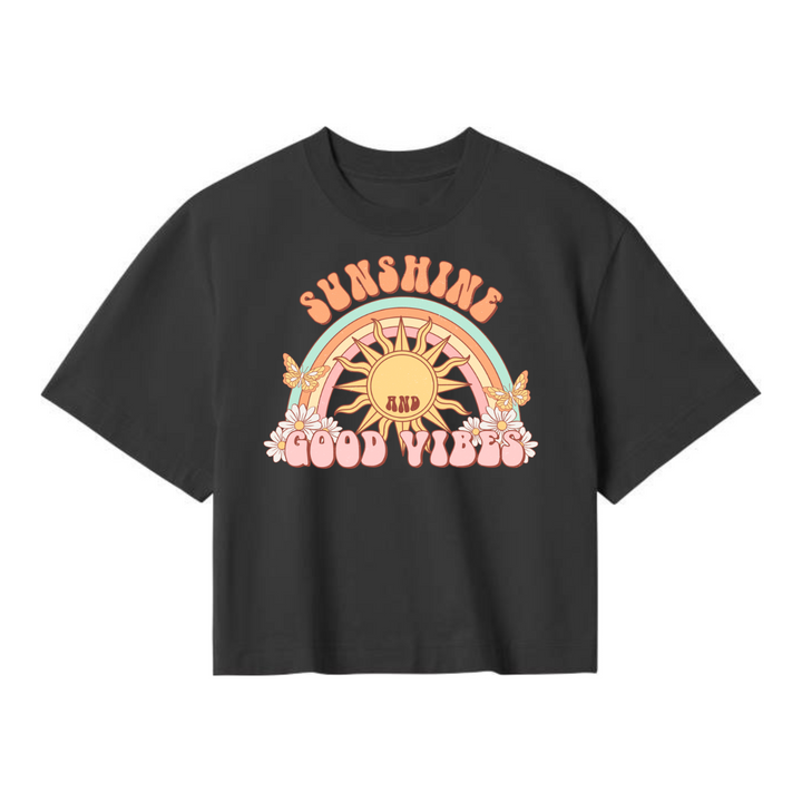 SUNSHINE AND GOOD VIBES Crop Top